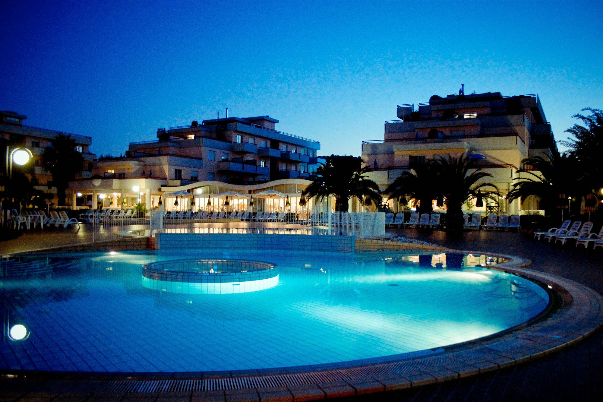 IHR Residence Hotel Le Terrazze Grottammare Exterior foto