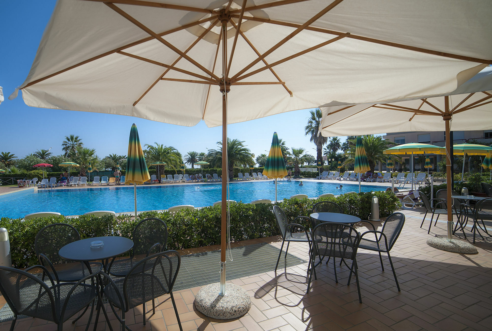 IHR Residence Hotel Le Terrazze Grottammare Exterior foto